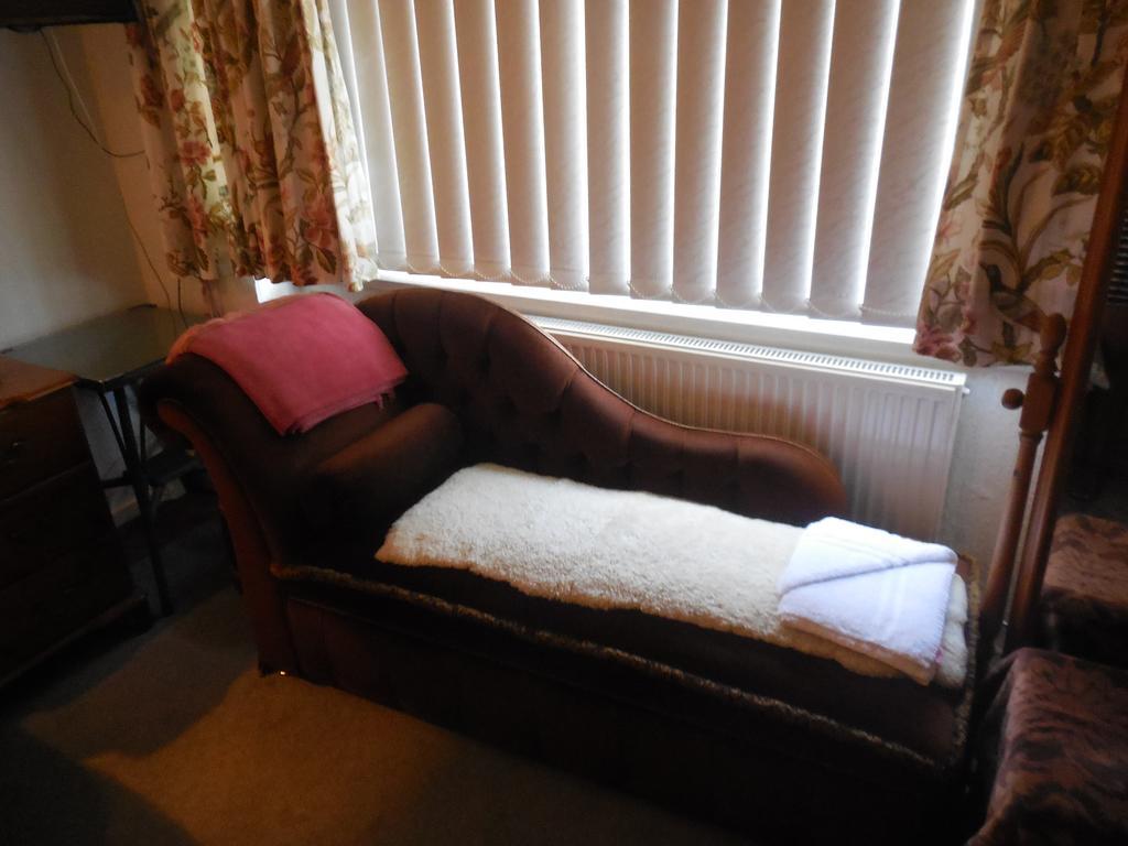 The Tulip Tree Hotel Wilmslow Room photo